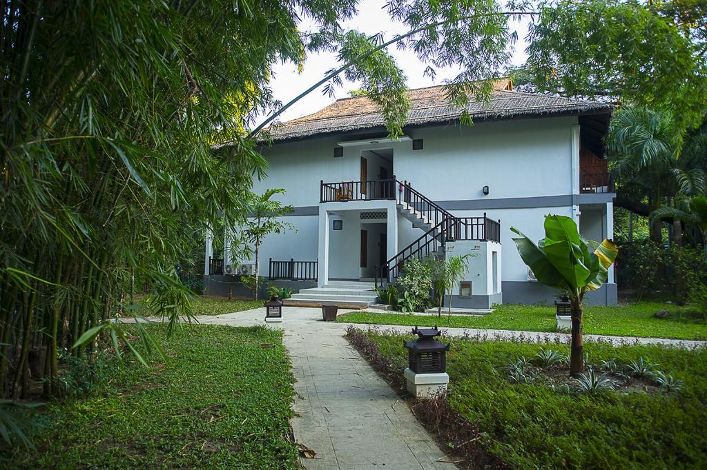 Thande Beach Hotel - Ngapali Exterior photo